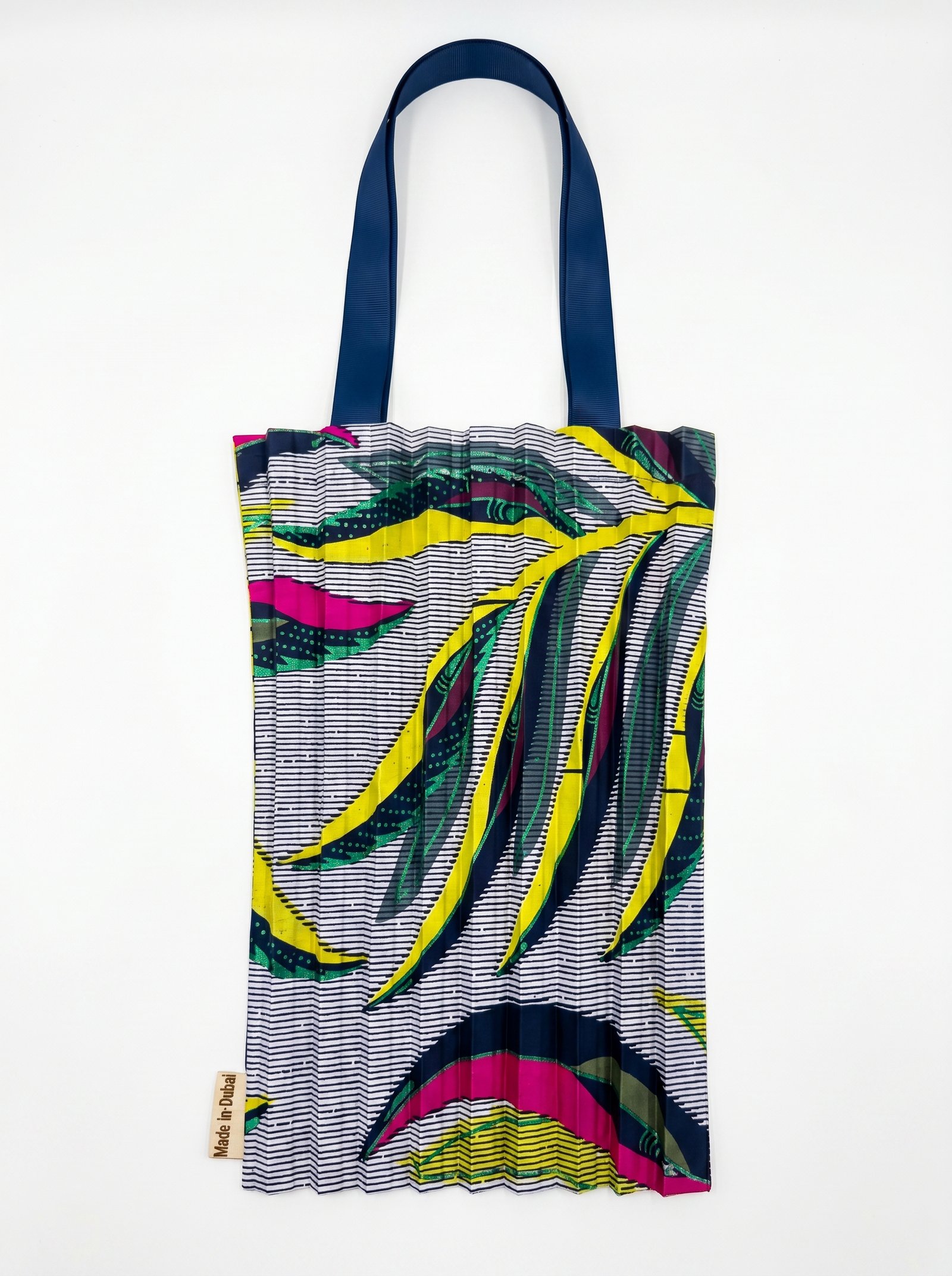https://veline.ae/storage/photos/1/Rossa x Veline - New Items/Asili_Tote.JPG